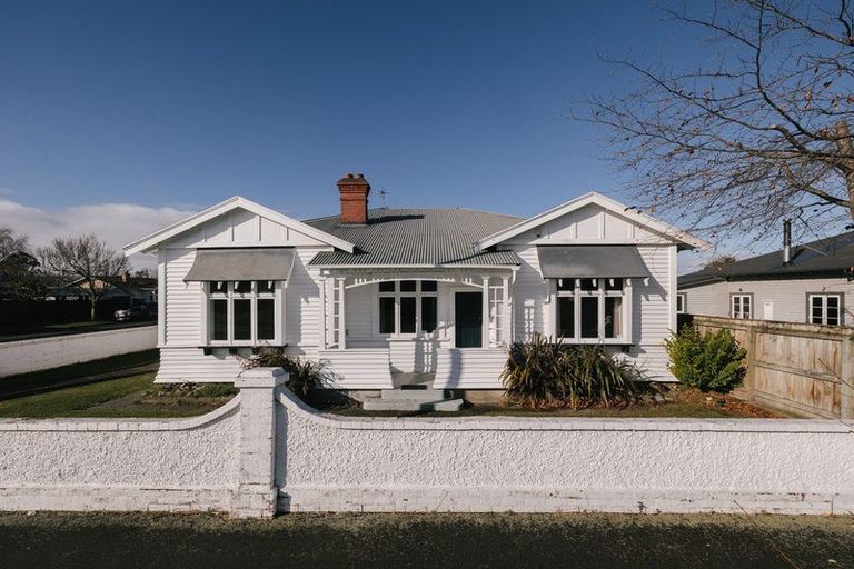 Photo of property in 74 Chelwood Street, Takaro, Palmerston North, 4412
