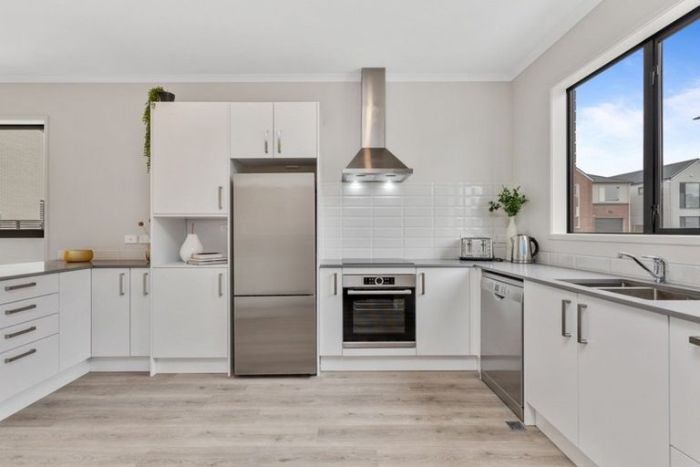 Photo of property in 14 Peihana Road, Hobsonville, Auckland, 0616