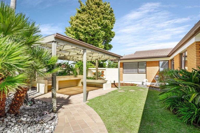Photo of property in 38 Frank Evans Place, Henderson, Auckland, 0610