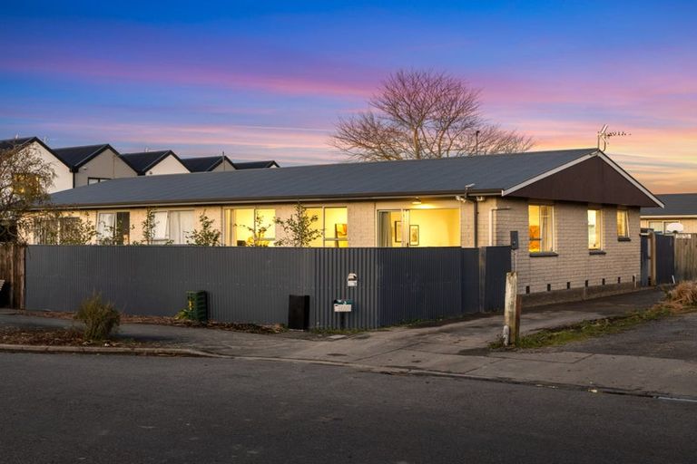 Photo of property in 2/110 Barbour Street, Waltham, Christchurch, 8011