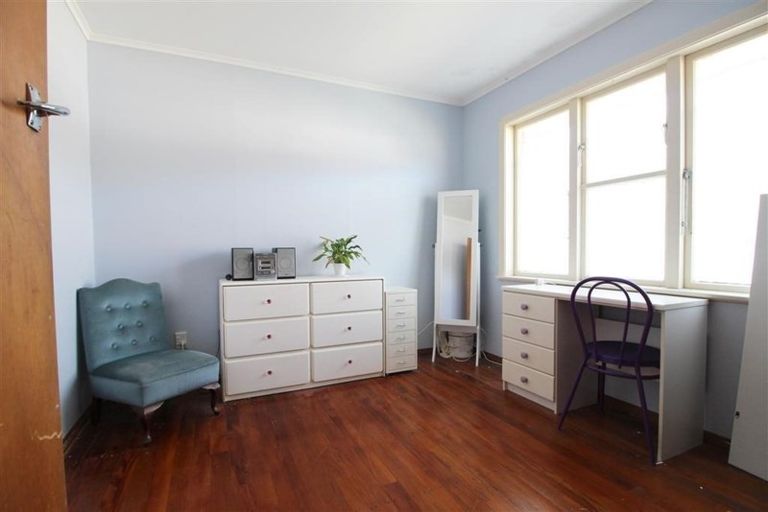 Photo of property in 4 Moeraki Road, Maoribank, Upper Hutt, 5018