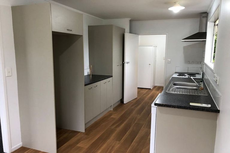 Photo of property in 42 Pisces Road, Glen Eden, Auckland, 0602