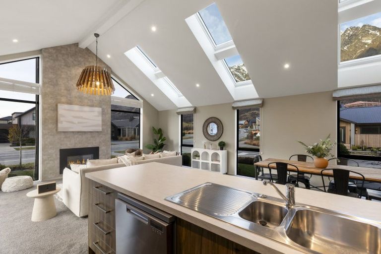 Photo of property in 41 Jack Hanley Drive, Jacks Point, Queenstown, 9371