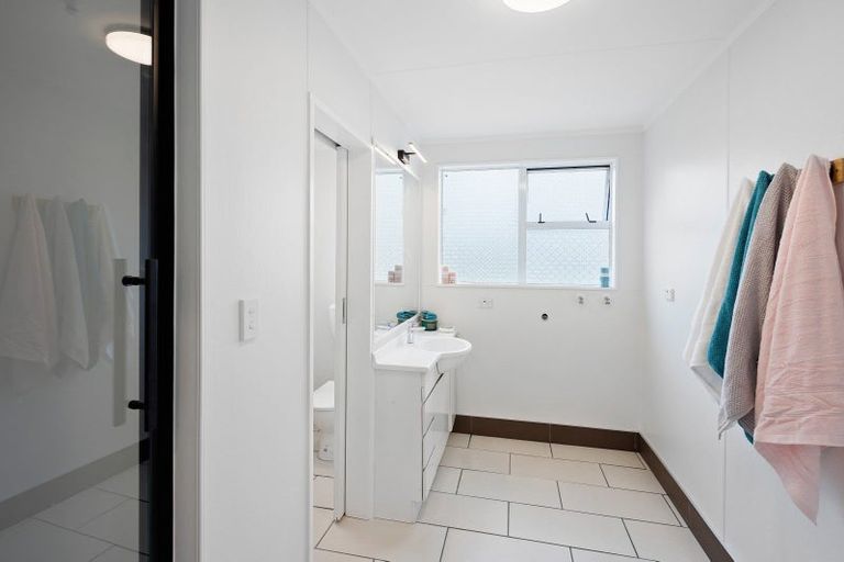 Photo of property in 6a&b Simcox Street, Otaki Beach, Otaki, 5512