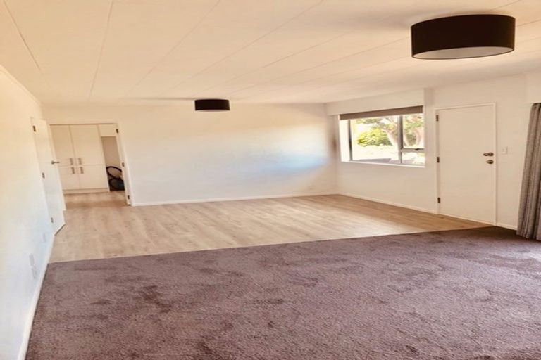 Photo of property in 105a&b Hillcrest Road, Raumati Beach, Paraparaumu, 5032