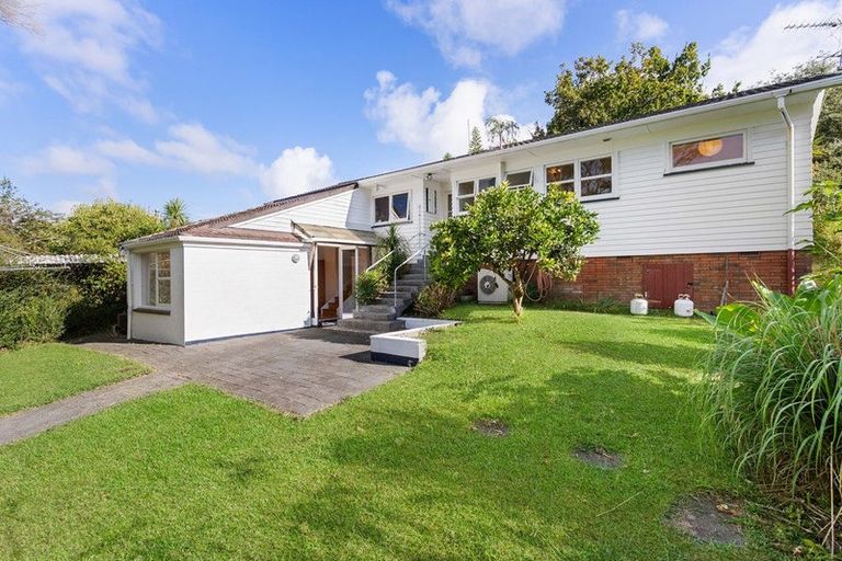 Photo of property in 22 Park Road, Glenfield, Auckland, 0629