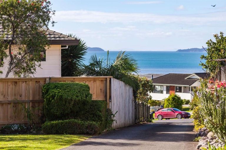 Photo of property in 42 Governor Grey Road, Snells Beach, 0920