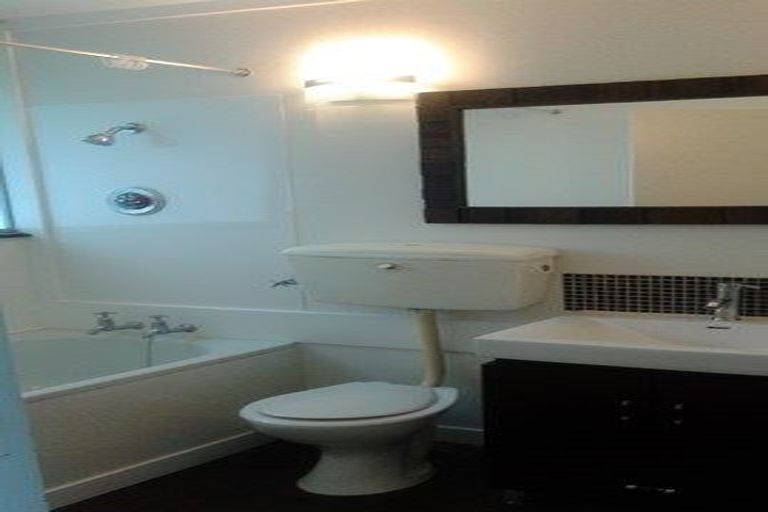 Photo of property in Mccallister Heights, 381u7 Adelaide Road, Newtown, Wellington, 6021