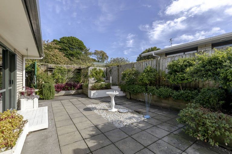 Photo of property in 30a Moulton Street, Moturoa, New Plymouth, 4310