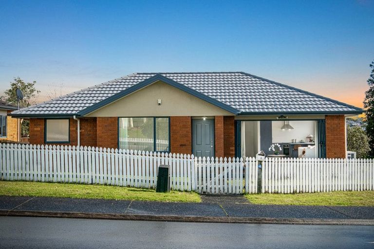 Photo of property in 1 Northridge Terrace, Massey, Auckland, 0614