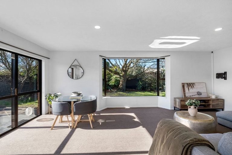 Photo of property in 2/4 Banks Street, Templeton, Christchurch, 8042