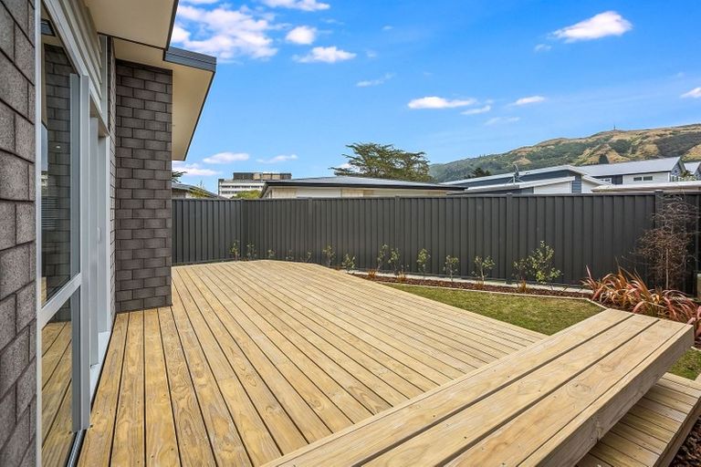 Photo of property in 18 Taiko Place, Kenepuru, Porirua, 5022