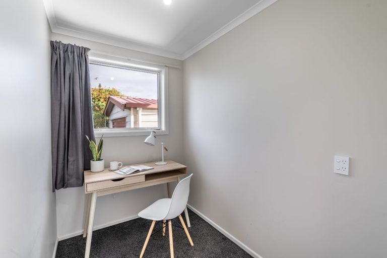 Photo of property in 1 Crombie Street, Gore, 9710