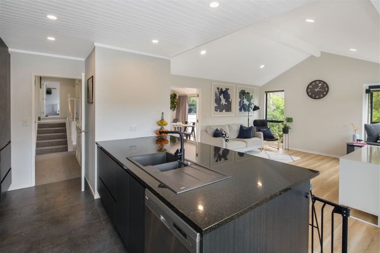 Photo of property in 7 Longmont Terrace, Churton Park, Wellington, 6037