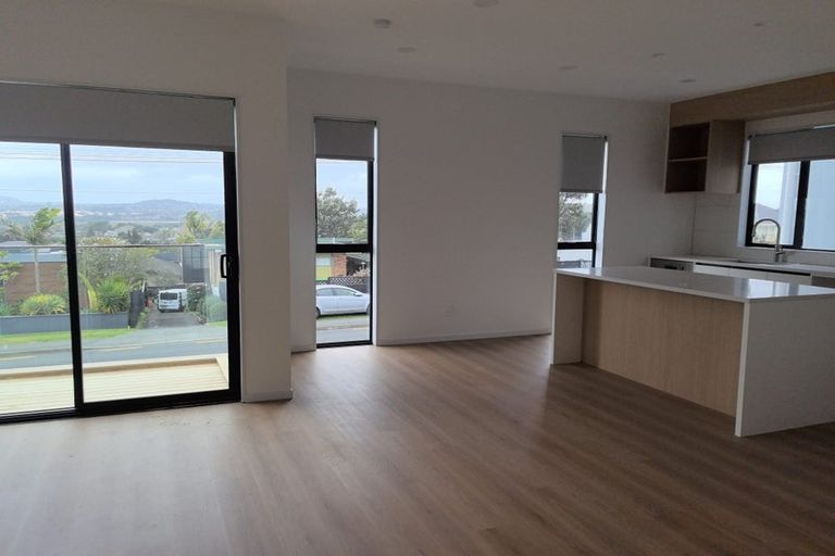 Photo of property in 14d Elcoat Avenue, Te Atatu South, Auckland, 0610