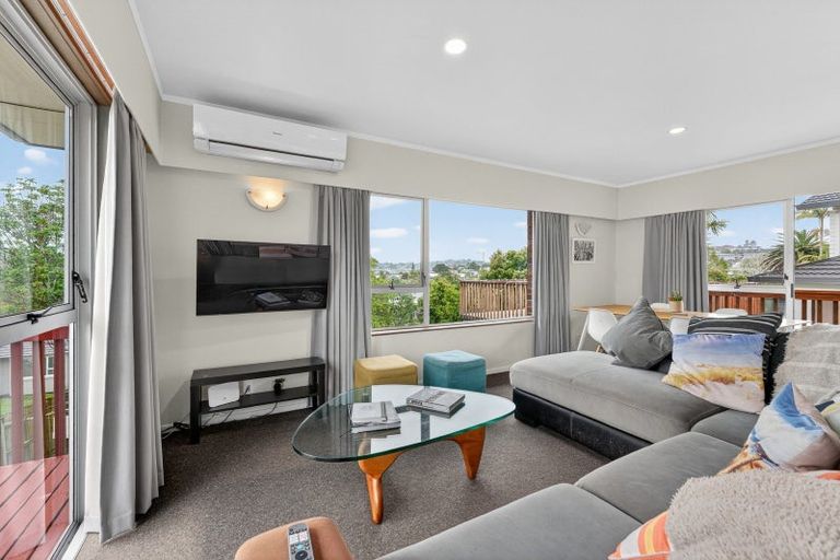 Photo of property in 27 Amorino Drive, Red Beach, 0932