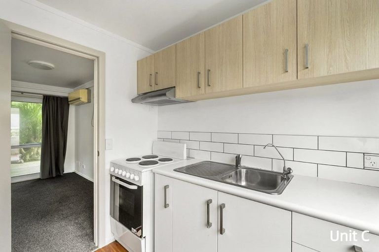 Photo of property in 22a Tramway Road, Beach Haven, Auckland, 0626