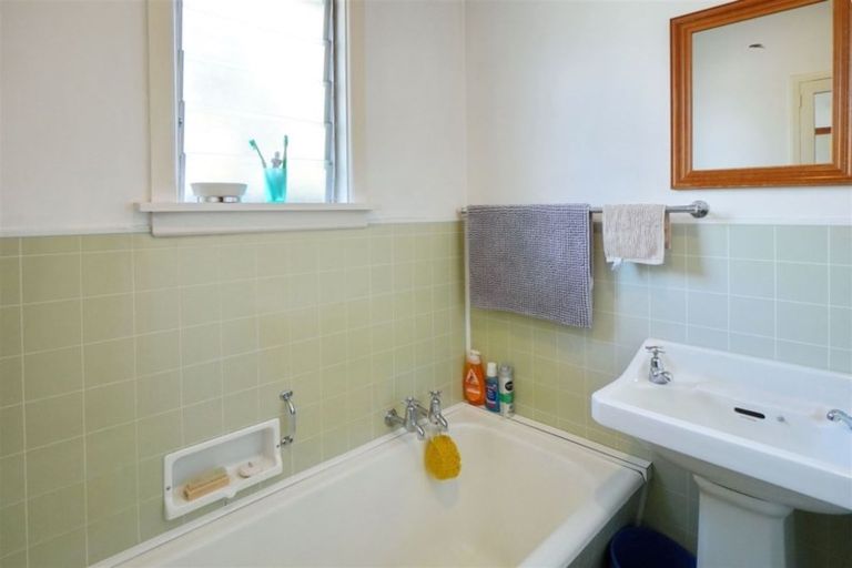 Photo of property in 48 Glenfield Crescent, Mairehau, Christchurch, 8052