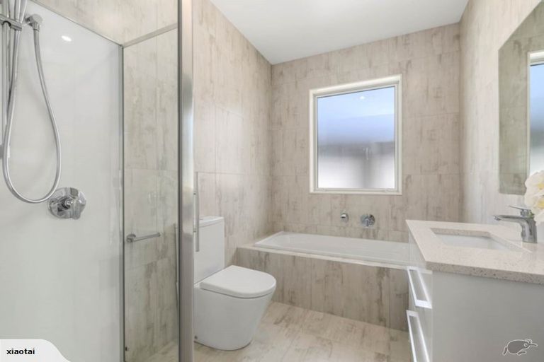 Photo of property in 98 Godfrey Drive, Orewa, 0931