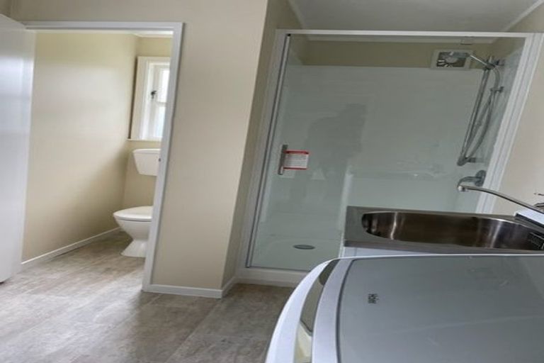 Photo of property in 18 Burma Road, Khandallah, Wellington, 6035