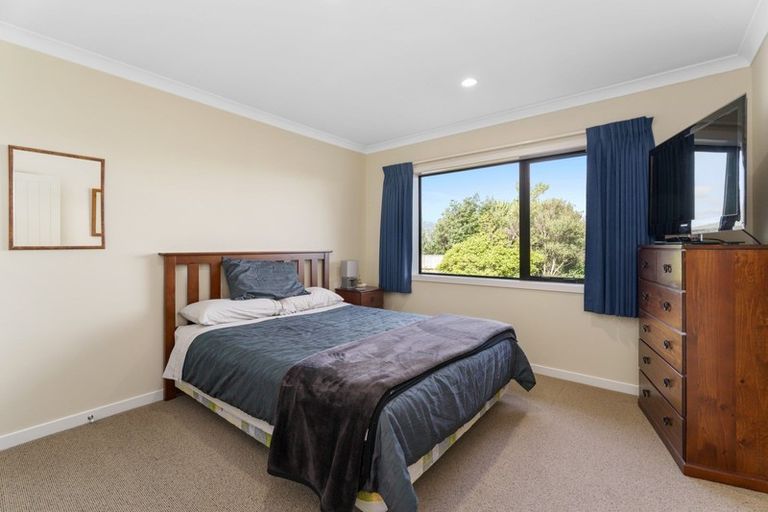 Photo of property in 25 Pateke Way, Paraparaumu Beach, Paraparaumu, 5032