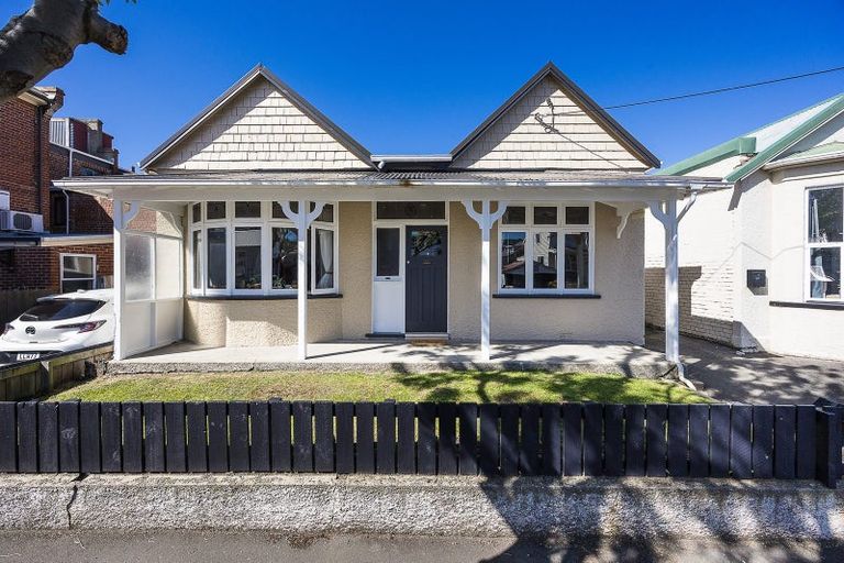 Photo of property in 39 Clyde Street, North Dunedin, Dunedin, 9016