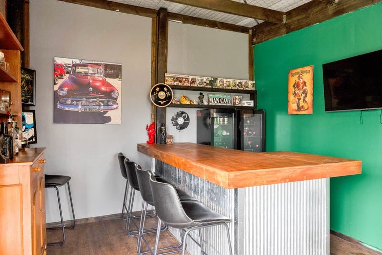 Photo of property in 70 Cloten Road, Stratford, 4332