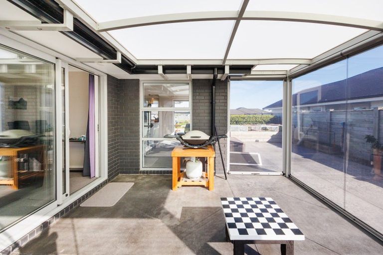 Photo of property in 34 Dogwood Way, Milson, Palmerston North, 4414