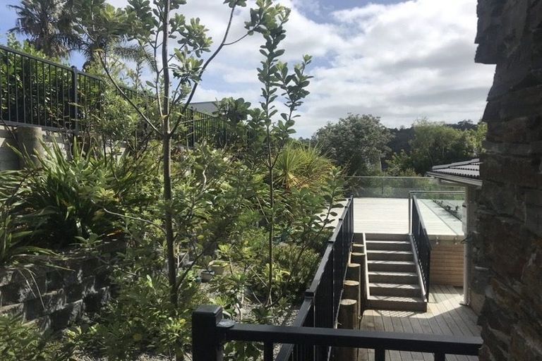 Photo of property in 32 Ngahere Views, Orewa, 0931