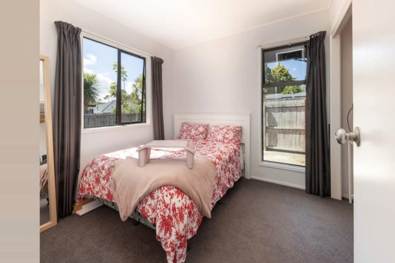 Photo of property in 67a Parker Avenue, New Lynn, Auckland, 0600