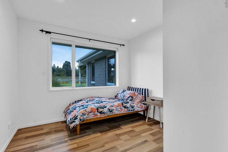 Photo of property in 2 Mercade Close, Stratford, 4332