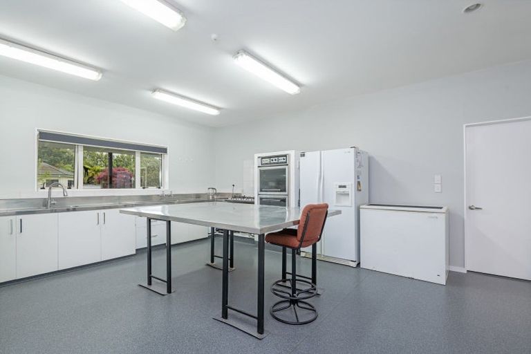 Photo of property in 10 Tui Glen Drive, Levin, 5571