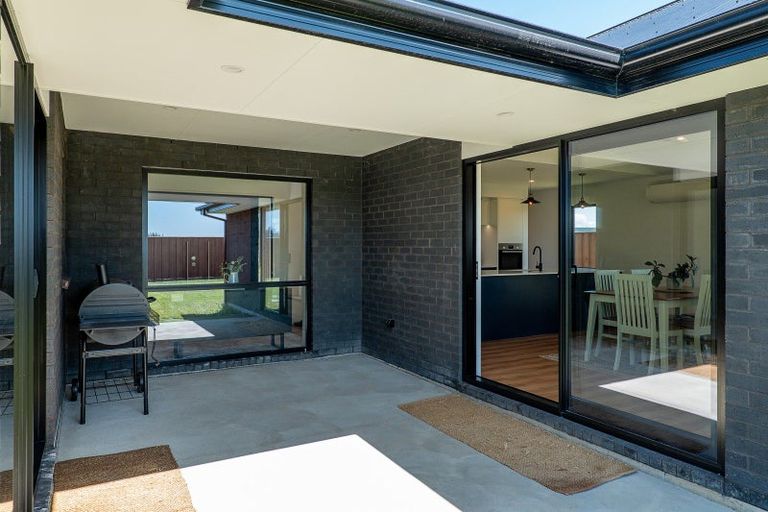 Photo of property in 52 Eric Crozier Road, Darfield, 7571