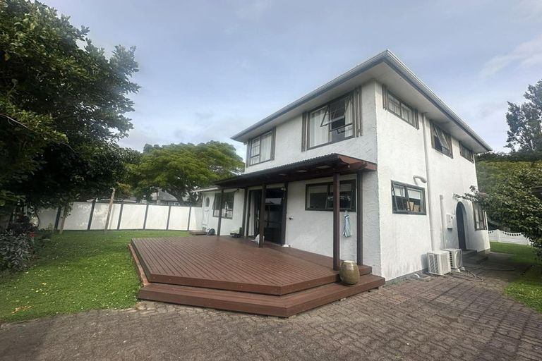 Photo of property in 2 Mcenroe Grove, Naenae, Lower Hutt, 5011