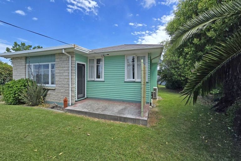 Photo of property in 10 Cornwall Road, Taradale, Napier, 4112