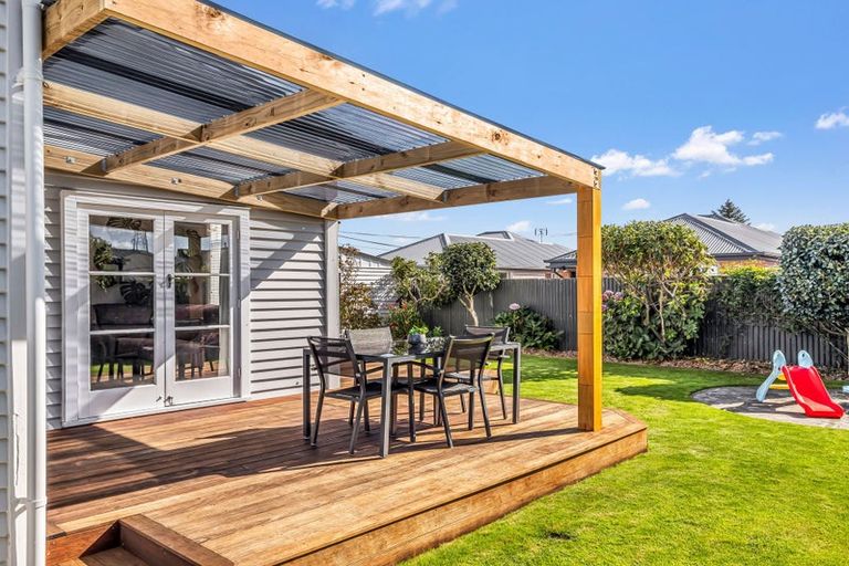 Photo of property in 6 Mortlake Street, Islington, Christchurch, 8042