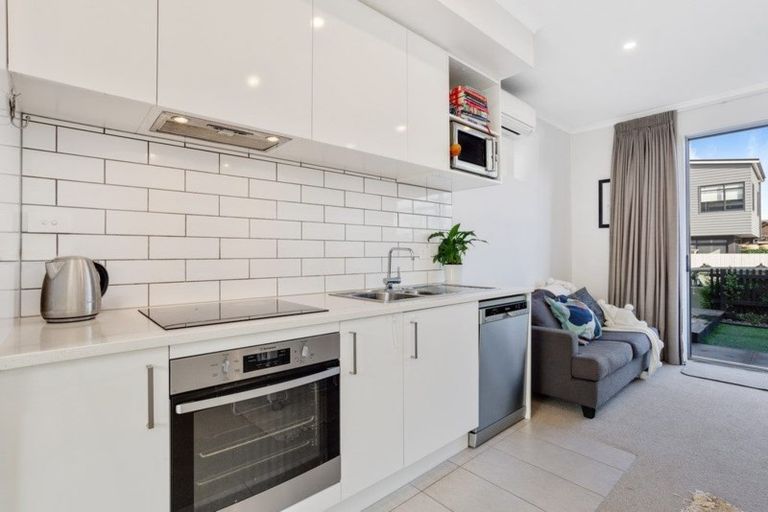 Photo of property in 21 Mollusc Road, Hobsonville, Auckland, 0616