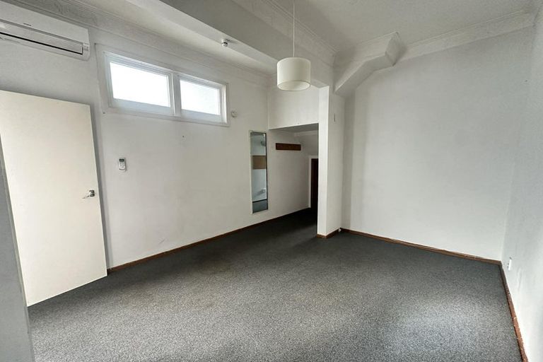 Photo of property in 11 Caroline Street, Mount Victoria, Wellington, 6011