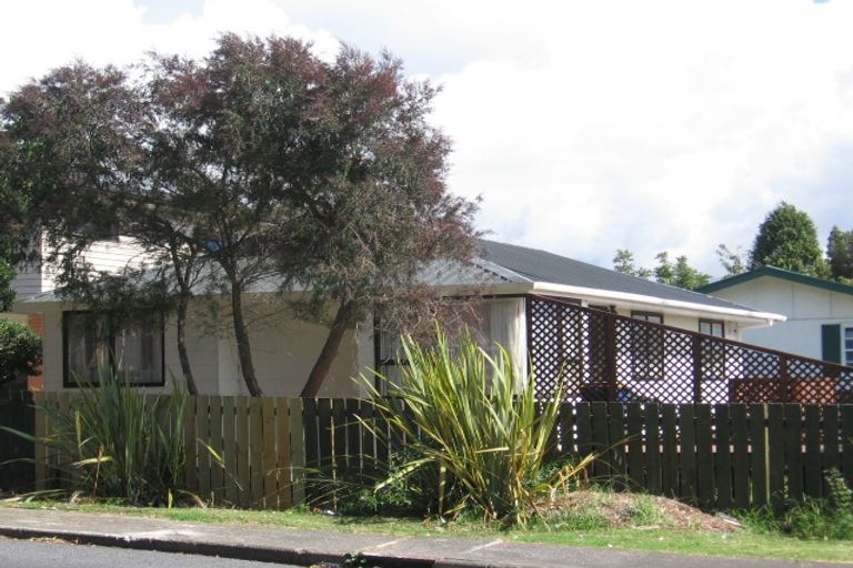 Photo of property in 1/102 Archibald Road, Kelston, Auckland, 0602