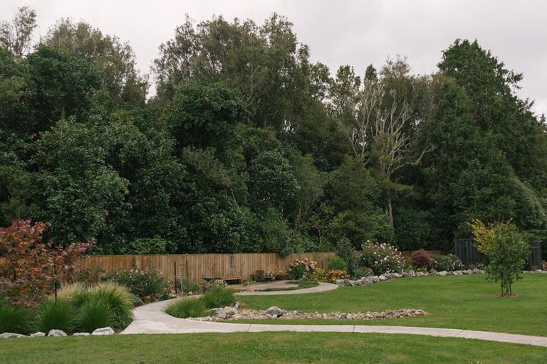 Photo of property in 38a Pohutukawa Drive, Levin, 5571