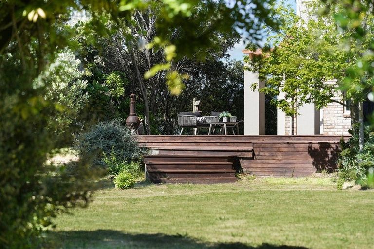 Photo of property in 15 Compass Court, Paraparaumu, 5032