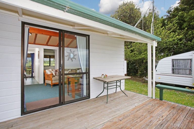 Photo of property in 861 East Coast Road, Kaiaua, Pokeno, 2473