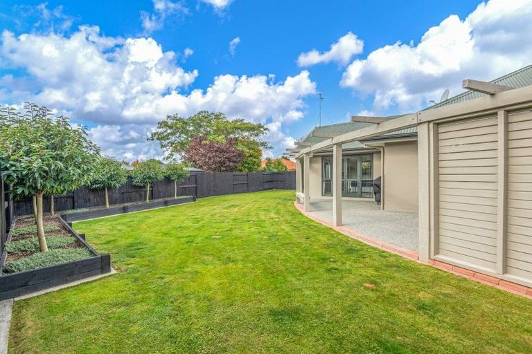 Photo of property in 19 Strachan Way, Highbury, Palmerston North, 4412