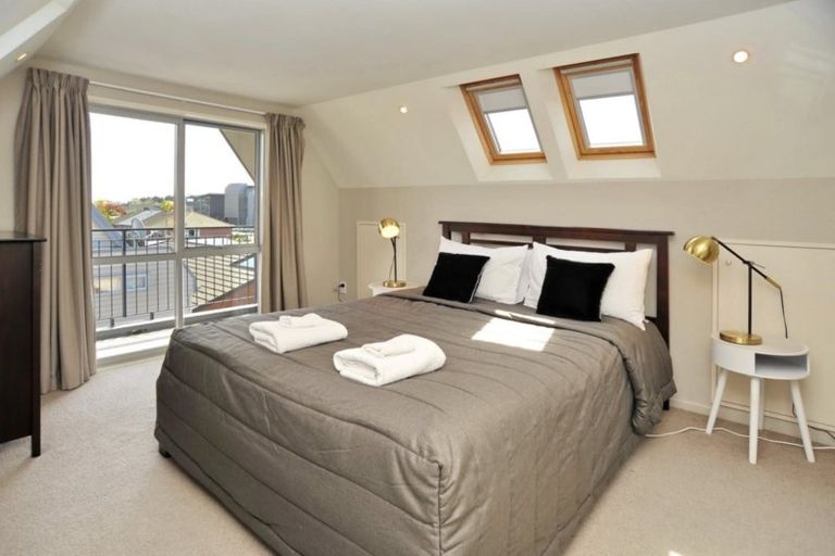 Photo of property in 94b Picton Avenue, Riccarton, Christchurch, 8011