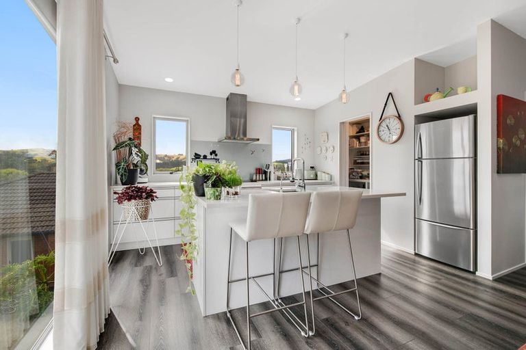 Photo of property in 19 Te Kauri Place, Helensville, 0800