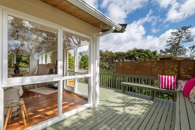 Photo of property in 7 Tranquil Glade, Hillcrest, Auckland, 0627
