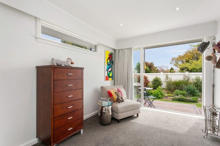 Photo of property in 70 Grahams Road, Burnside, Christchurch, 8041