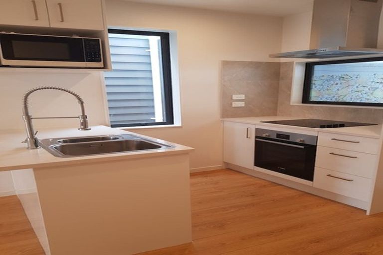 Photo of property in 17 Kaha Road, Takanini, 2110