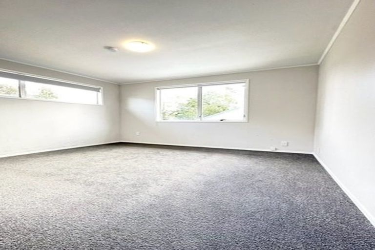 Photo of property in 365 Don Buck Road, Massey, Auckland, 0614