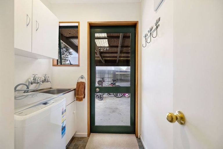 Photo of property in 8b Kuri Place, Wanaka, 9305